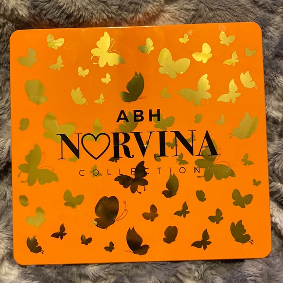 ABH Norvina pro pigment volume 3 eyeshadow palette - Picture 1 of 2